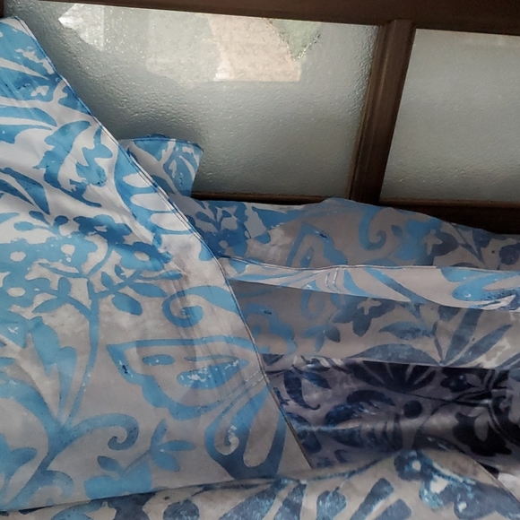 NWT Blue and Grey silk cover-up - Picture 3 of 5